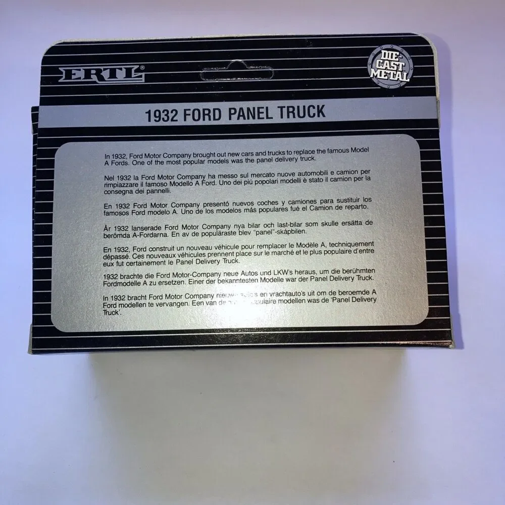 Ertl Classics '32 Ford Panel Delivery Daisy's Floral Gifts 1932 Truck 1/43 Scale
